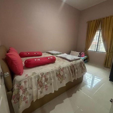 Villa Brastagi Resort Jalan Mimpin Tua Blok C No. 41 Berastagi Ngoại thất bức ảnh