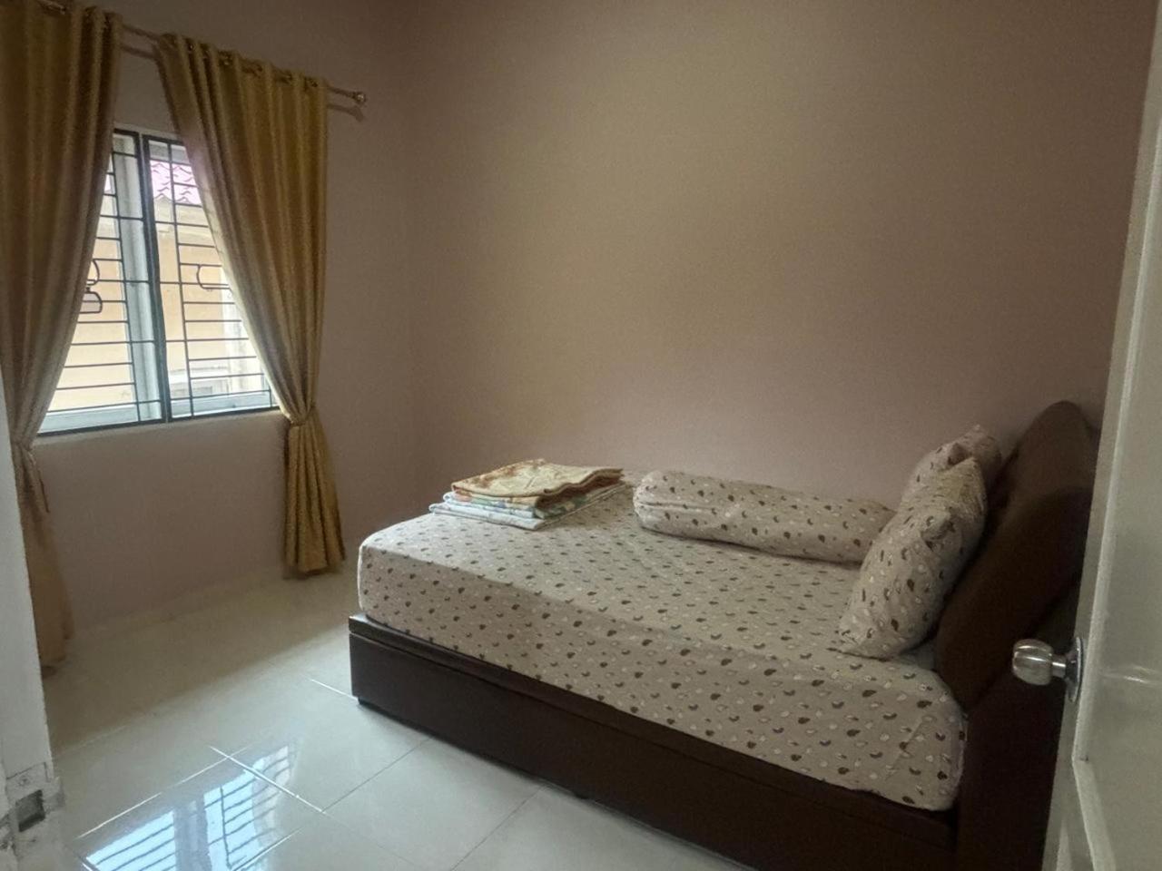 Villa Brastagi Resort Jalan Mimpin Tua Blok C No. 41 Berastagi Ngoại thất bức ảnh